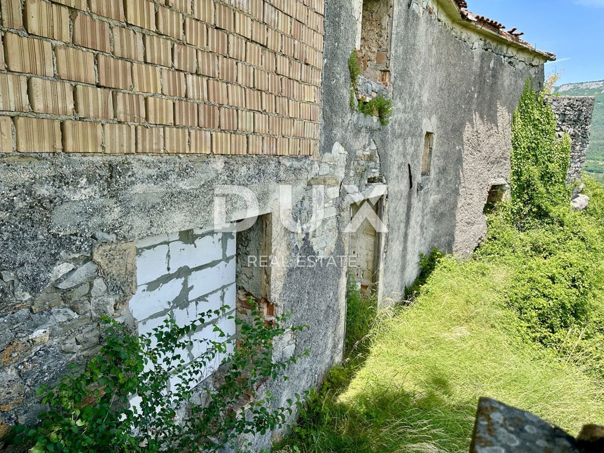ISTRA, BUZET - Poslovno-stanovanjska stavba v starem mestnem jedru