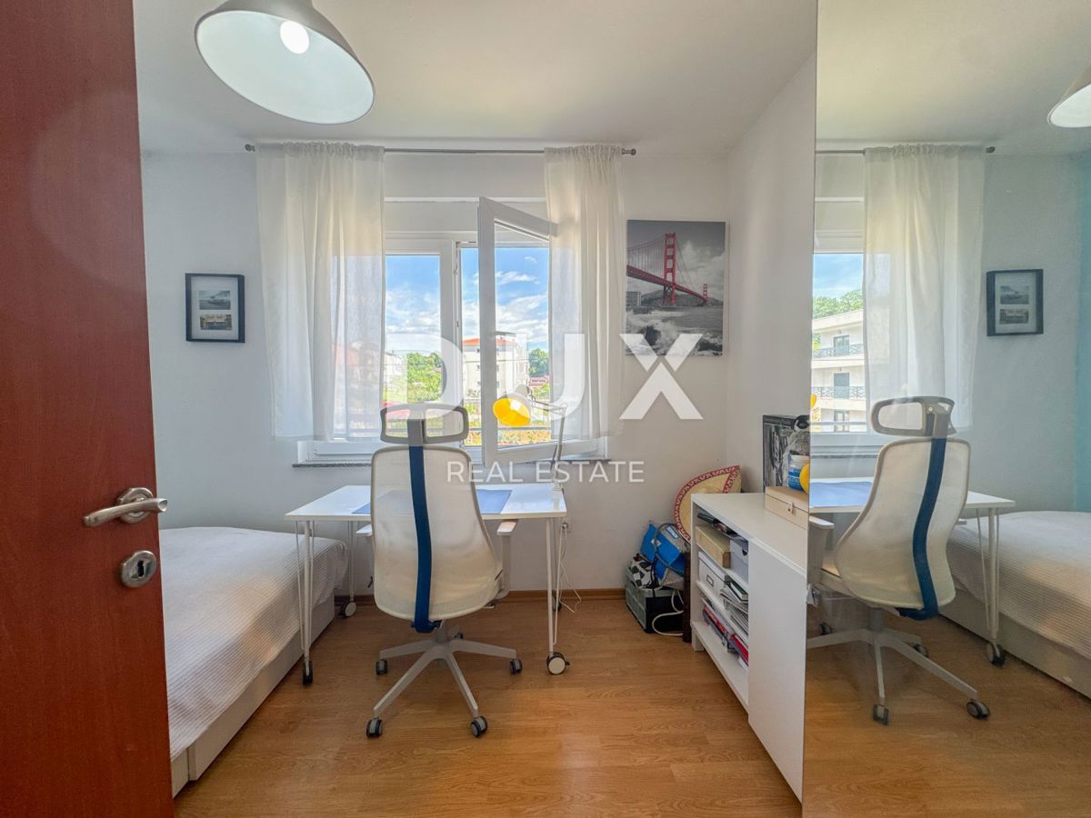 RIJEKA, VIŠKOVO - priložnost - stanovanje 58m2 z dvema spalnicama, dvema balkonoma v novejši hiši, mirna ulica blizu centra