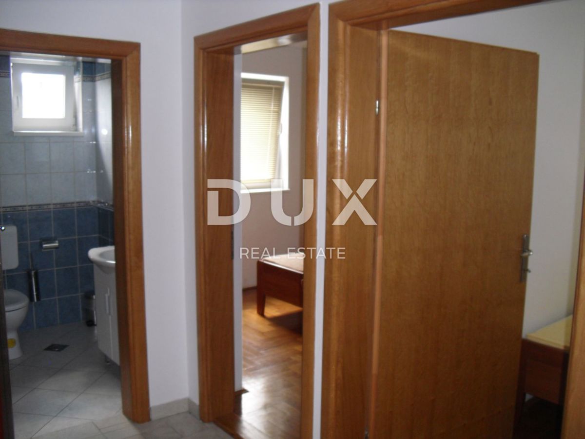 OTOK KRK, MALINSKA - Apartma 2 spalnici + dnevna soba s parkirnim mestom