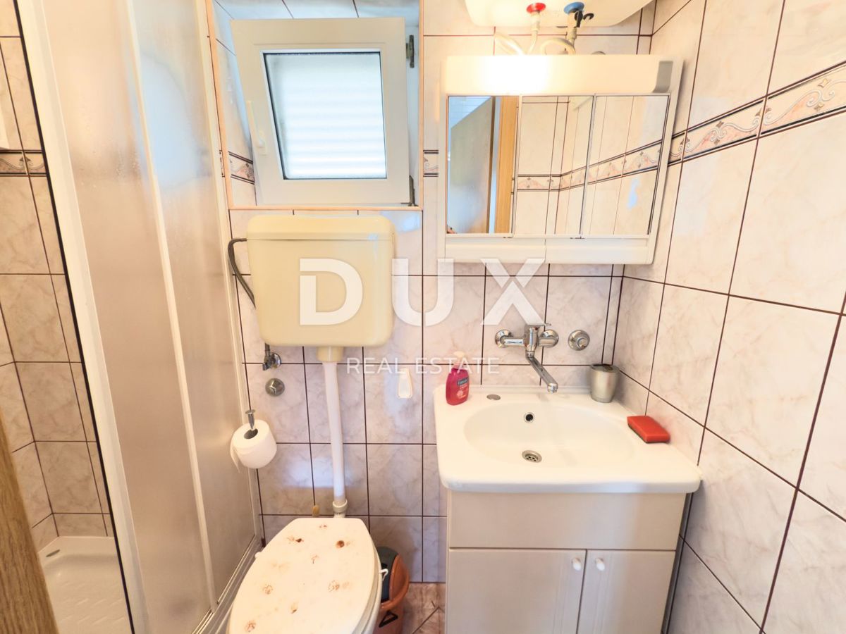 NOVI VINODOLSKI - hiša s 4 apartmaji