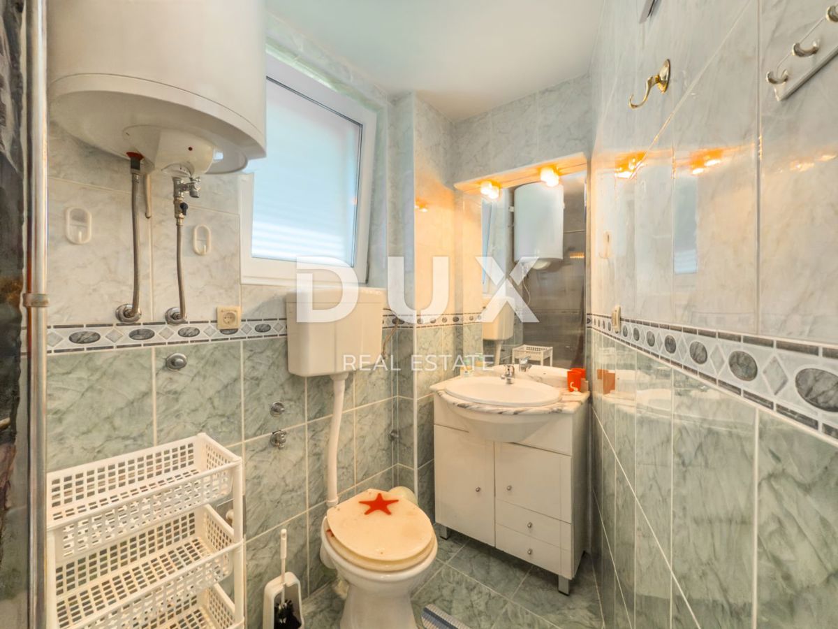NOVI VINODOLSKI - hiša s 4 apartmaji