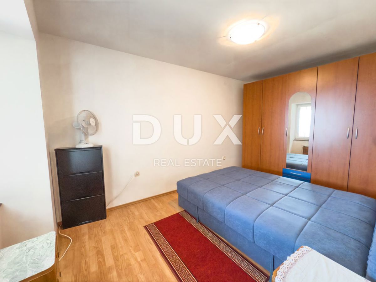NOVI VINODOLSKI - hiša s 4 apartmaji