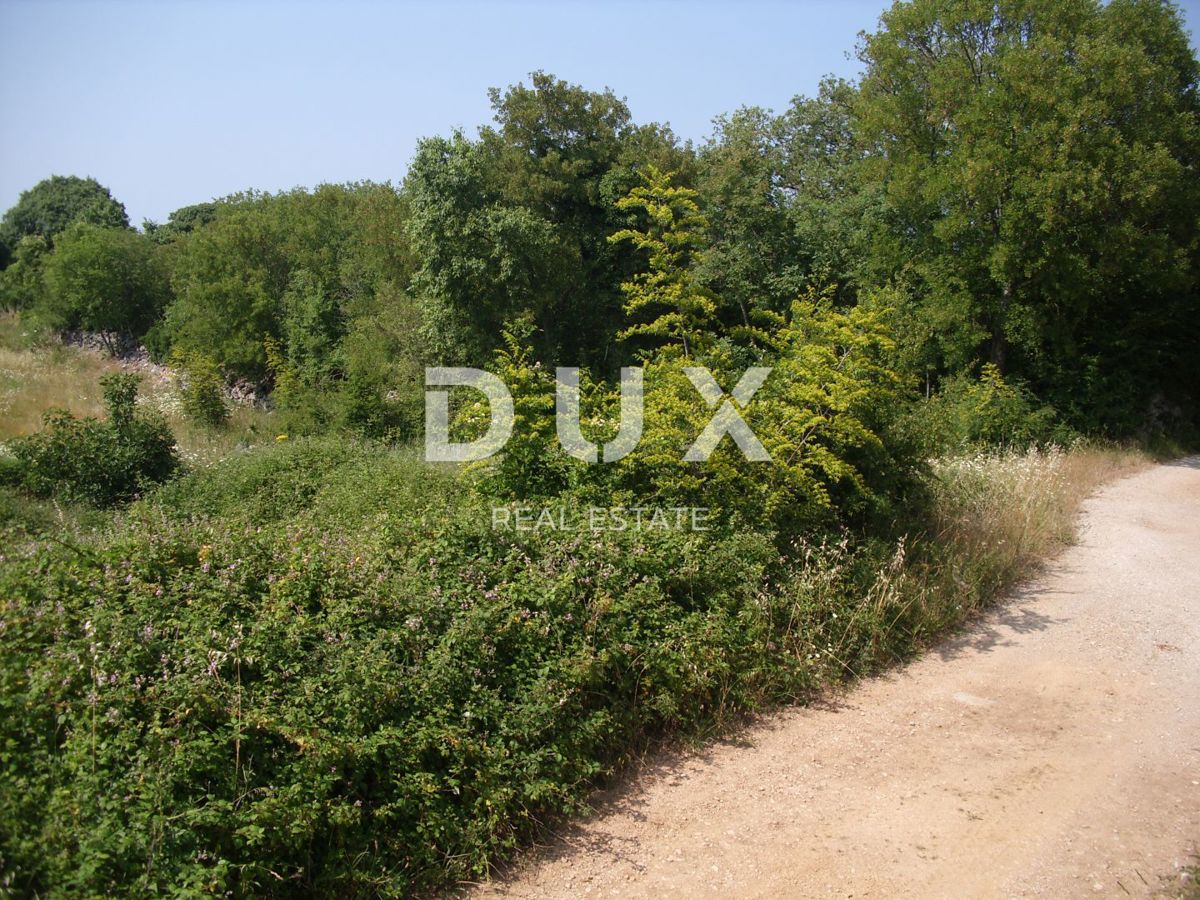 OTOK KRK - Ekskluzivno zemljišče s projektom in dovoljenjem
