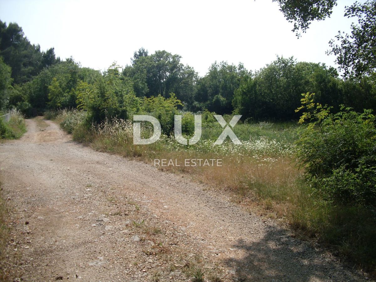 OTOK KRK - Ekskluzivno zemljišče s projektom in dovoljenjem