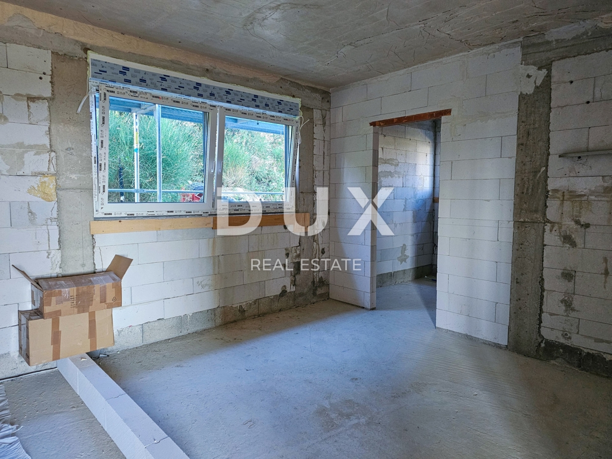 OTOK RAB, BANJOL - Apartma z zasebnim bazenom v zelenem okolju