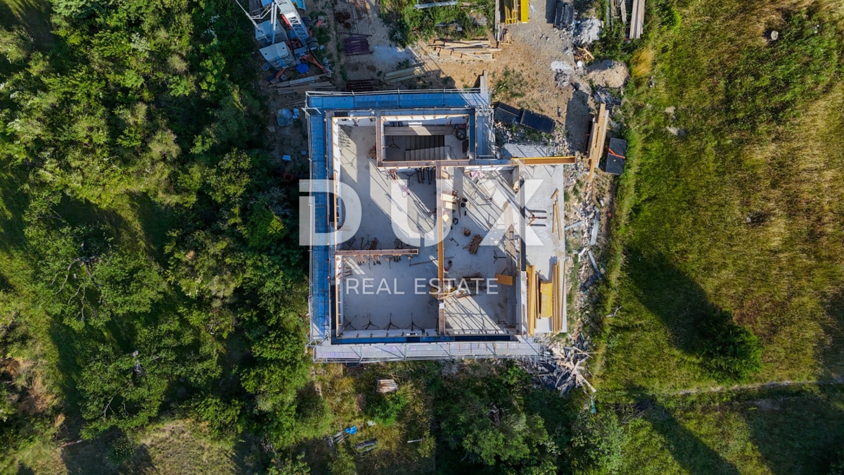 OTOK RAB, BANJOL - Apartma z zasebnim bazenom v zelenem okolju