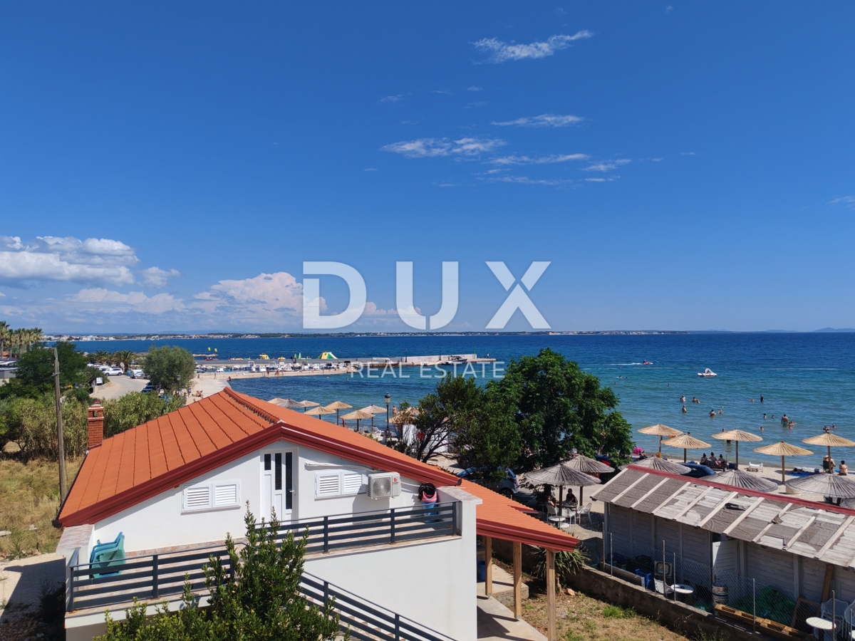 ZADAR, VIR - Luksuzno stanovanje s strešno teraso in čudovitim pogledom na morje pred plažo Jadro! BS4