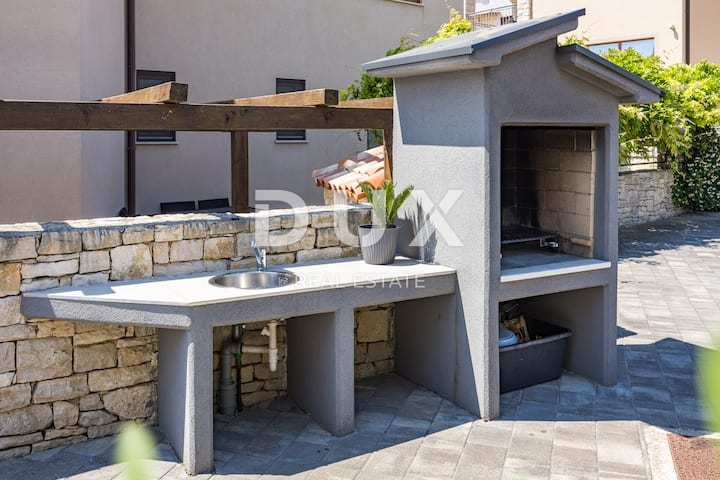 ISTRA, LIŽNJAN - Moderna vila z bazenom in panoramskim pogledom na morje, le 500 m od plaž 
