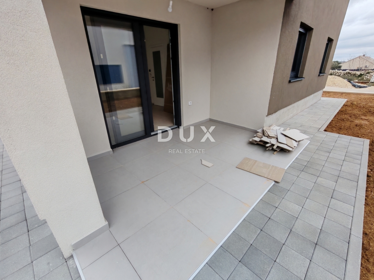 ZADAR, RAŽANAC - Novogradnja! Talno ogrevanje, dvigalo, pogled na morje, shramba...! S2