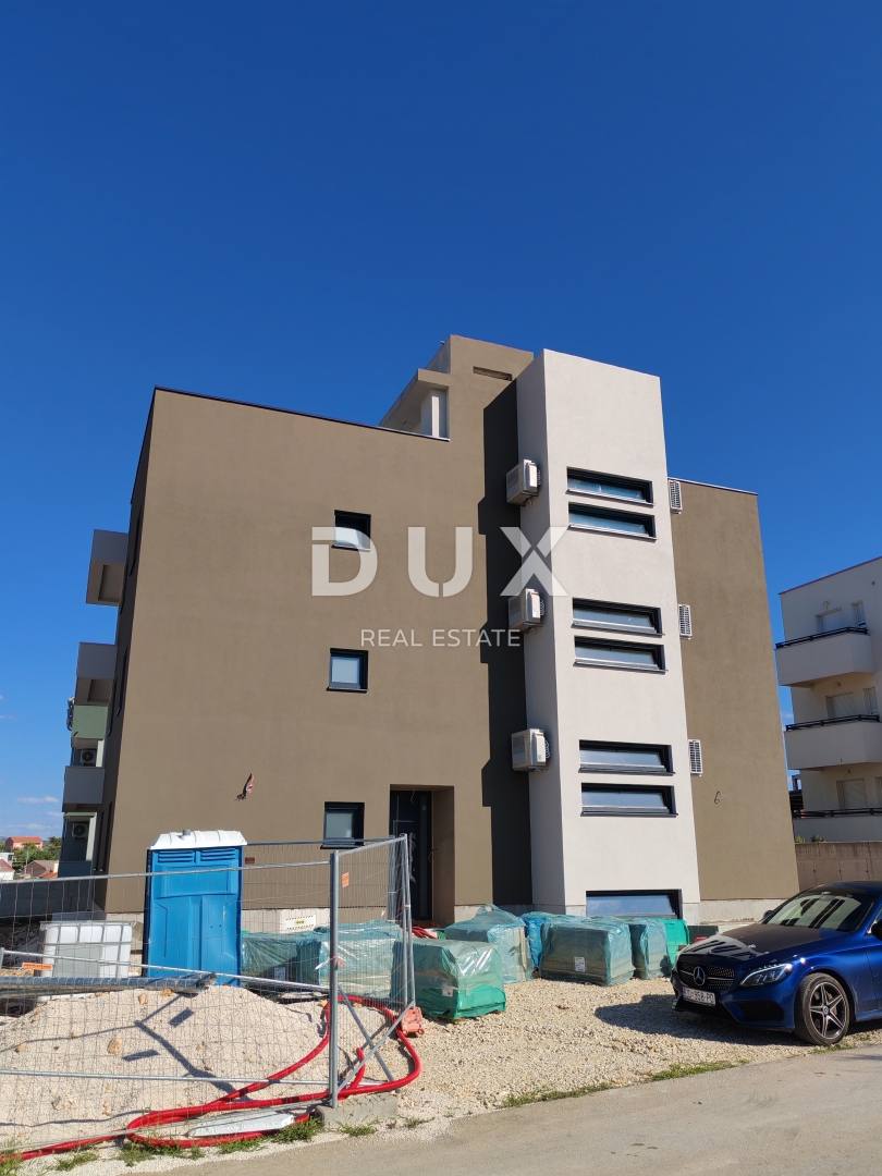 ZADAR, RAŽANAC - Novogradnja! Talno ogrevanje, dvigalo, pogled na morje, shramba...! S2
