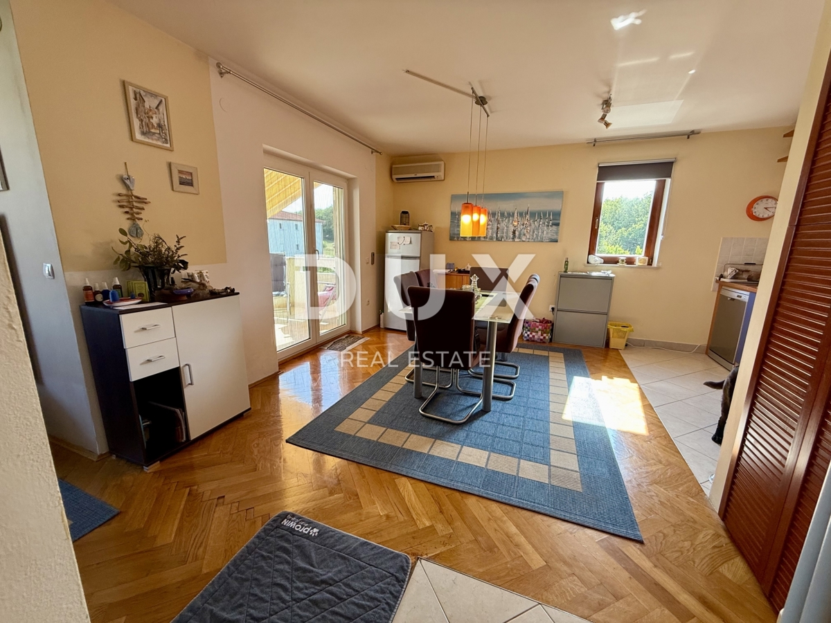 OTOK KRK, MALINSKA - Dvostanovanjsko stanovanje, 108 m2, novejša gradnja!