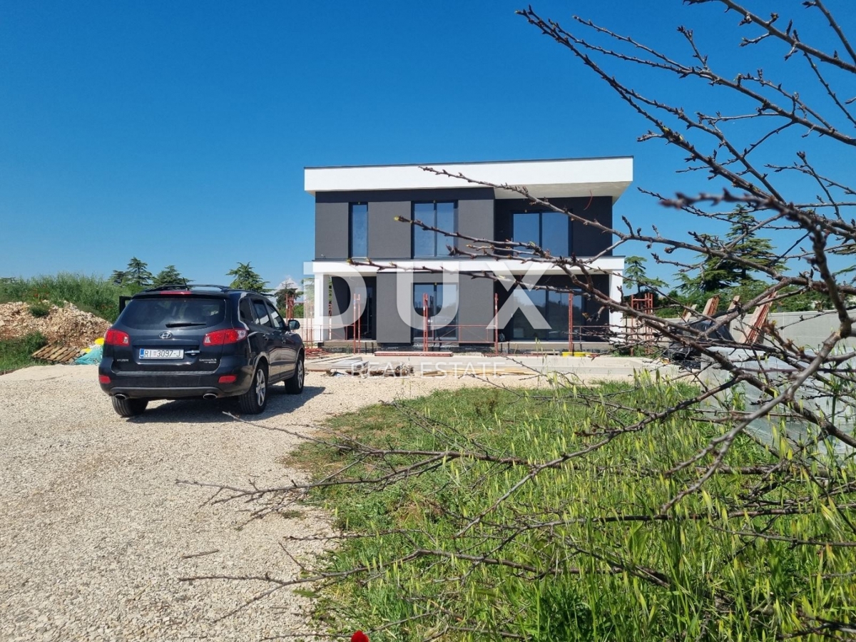 ISTRA, PULA - Moderna luksuzna vila z bazenom v Štinjanu! 