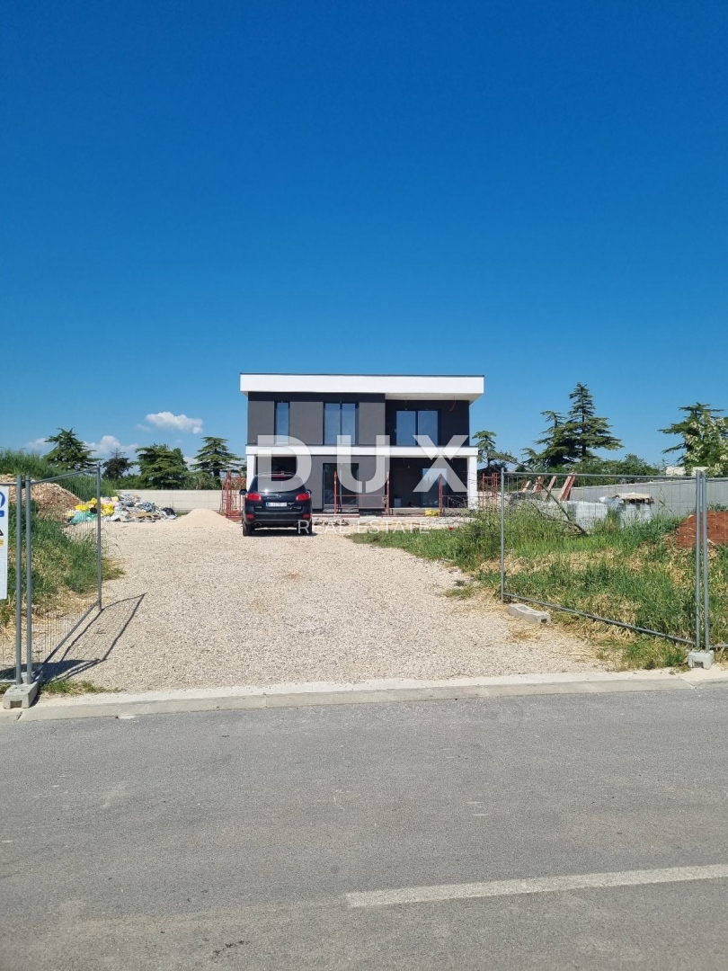 ISTRA, PULA - Moderna luksuzna vila z bazenom v Štinjanu! 