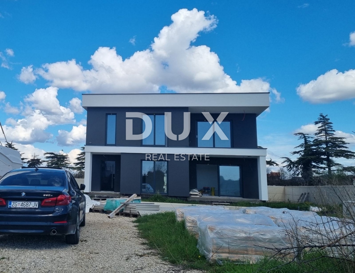 ISTRA, PULA - Moderna luksuzna vila z bazenom v Štinjanu! 