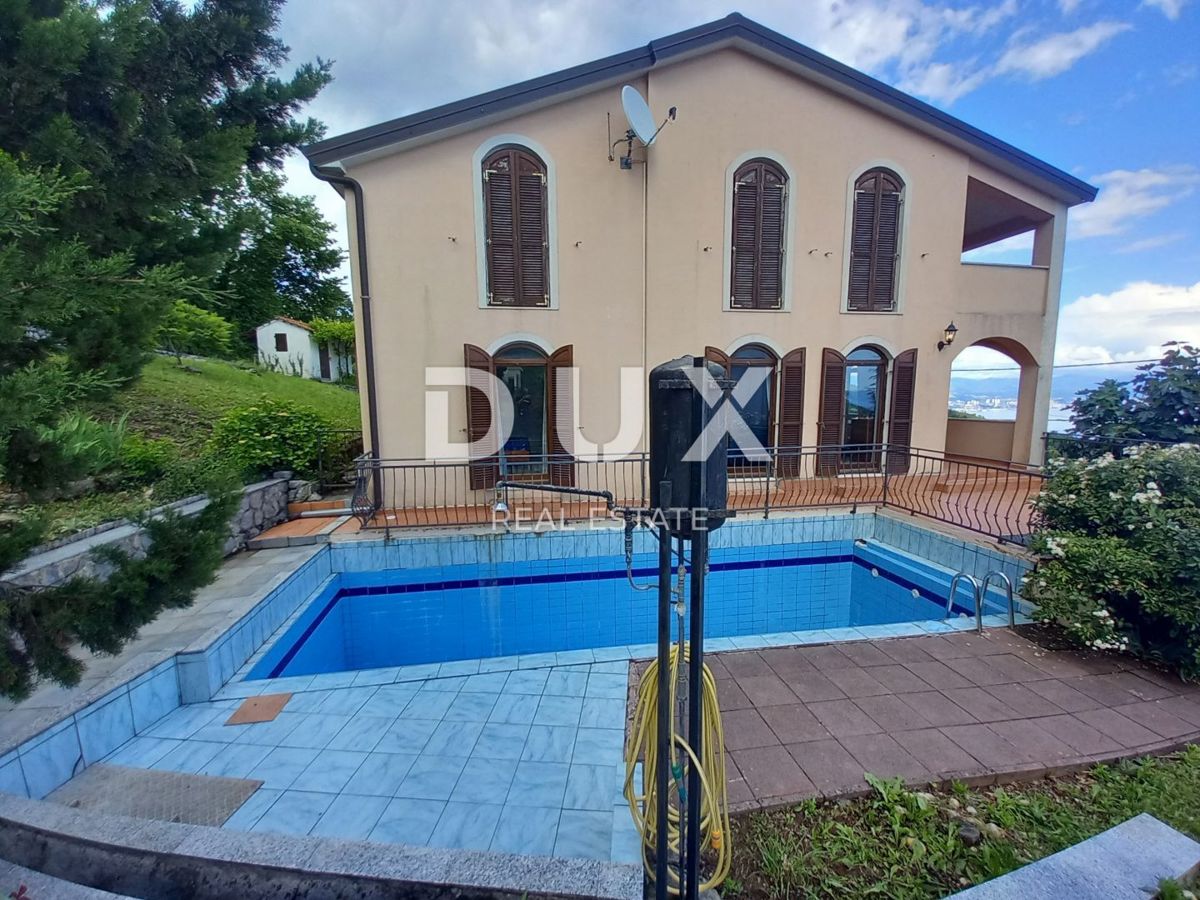 OPATIJA, POLJANE - Čudovita samostojna hiša z bazenom, garažo in pogledom na morje