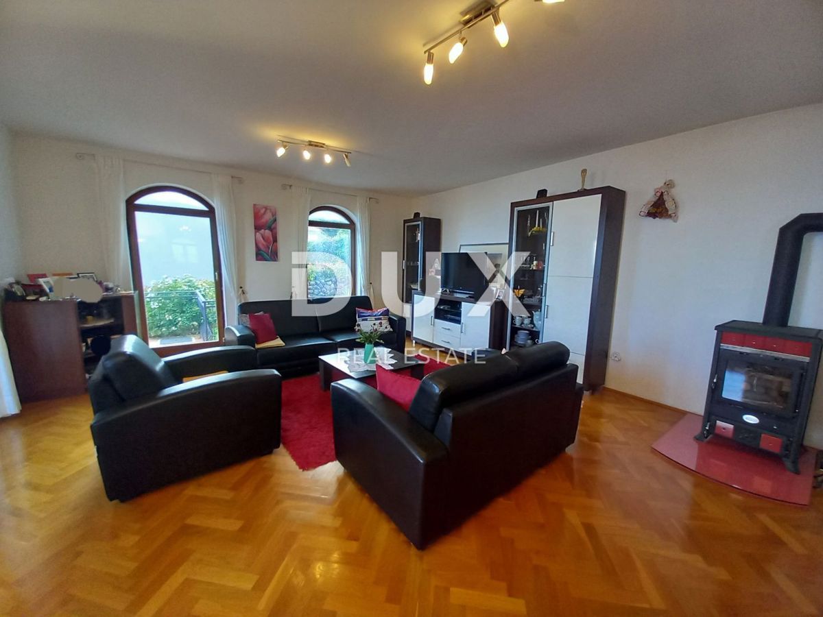 OPATIJA, POLJANE - Čudovita samostojna hiša z bazenom, garažo in pogledom na morje