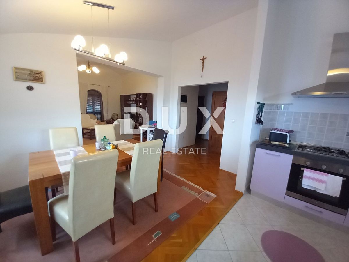 OPATIJA, POLJANE - Čudovita samostojna hiša z bazenom, garažo in pogledom na morje
