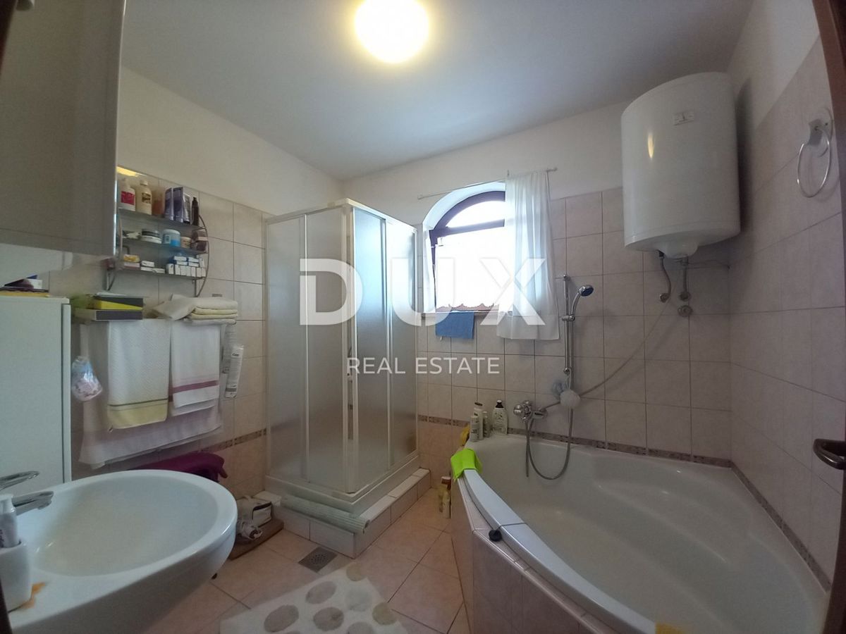 OPATIJA, POLJANE - Čudovita samostojna hiša z bazenom, garažo in pogledom na morje