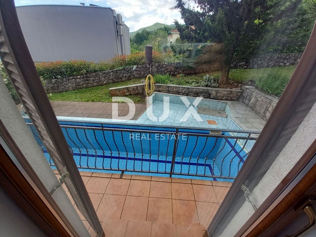 OPATIJA, POLJANE - Čudovita samostojna hiša z bazenom, garažo in pogledom na morje