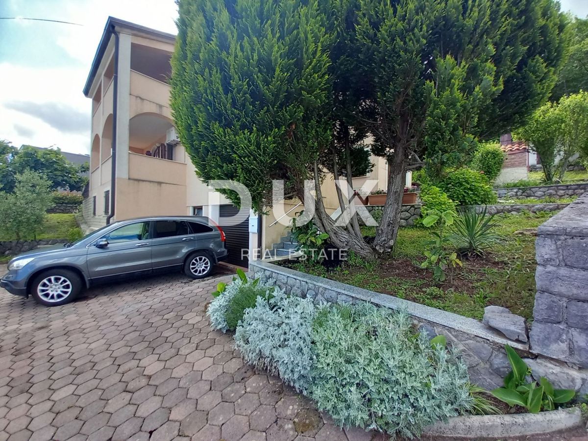 OPATIJA, POLJANE - Čudovita samostojna hiša z bazenom, garažo in pogledom na morje