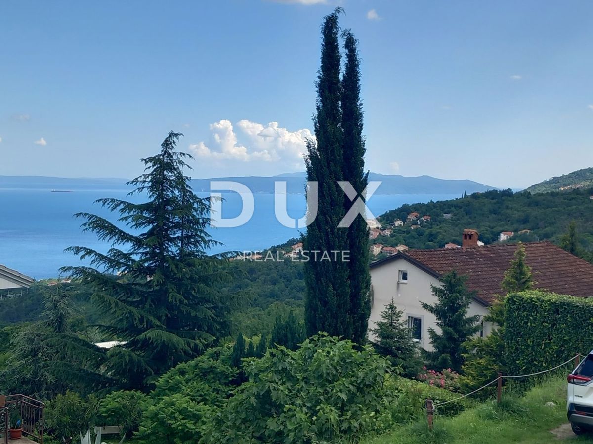 OPATIJA, POLJANE - Čudovita samostojna hiša z bazenom, garažo in pogledom na morje