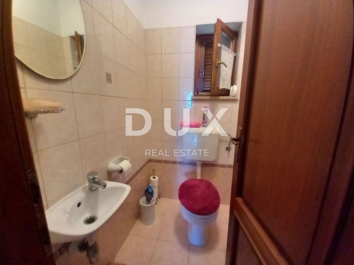 OPATIJA, POLJANE - Čudovita samostojna hiša z bazenom, garažo in pogledom na morje