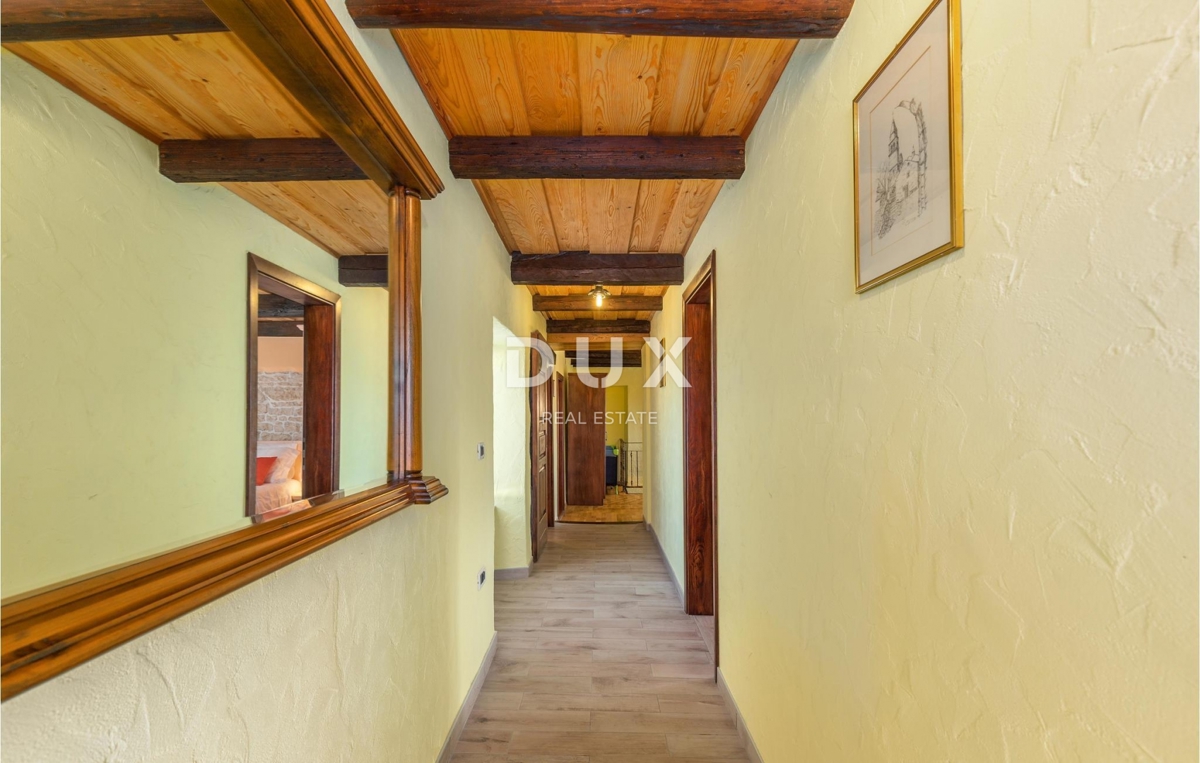 ISTRA, BUJE - Apartmajska hiša z bazenom