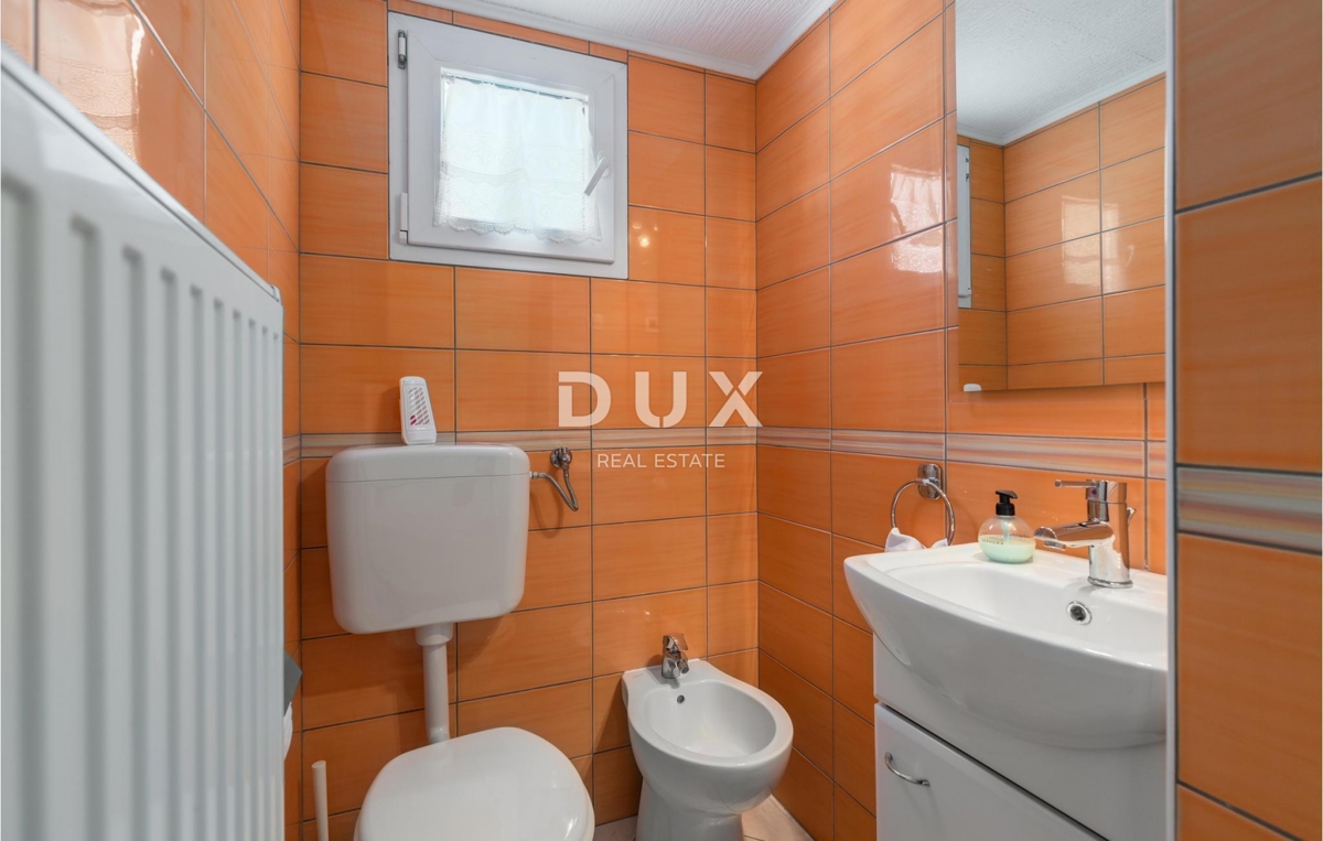 ISTRA, BUJE - Apartmajska hiša z bazenom