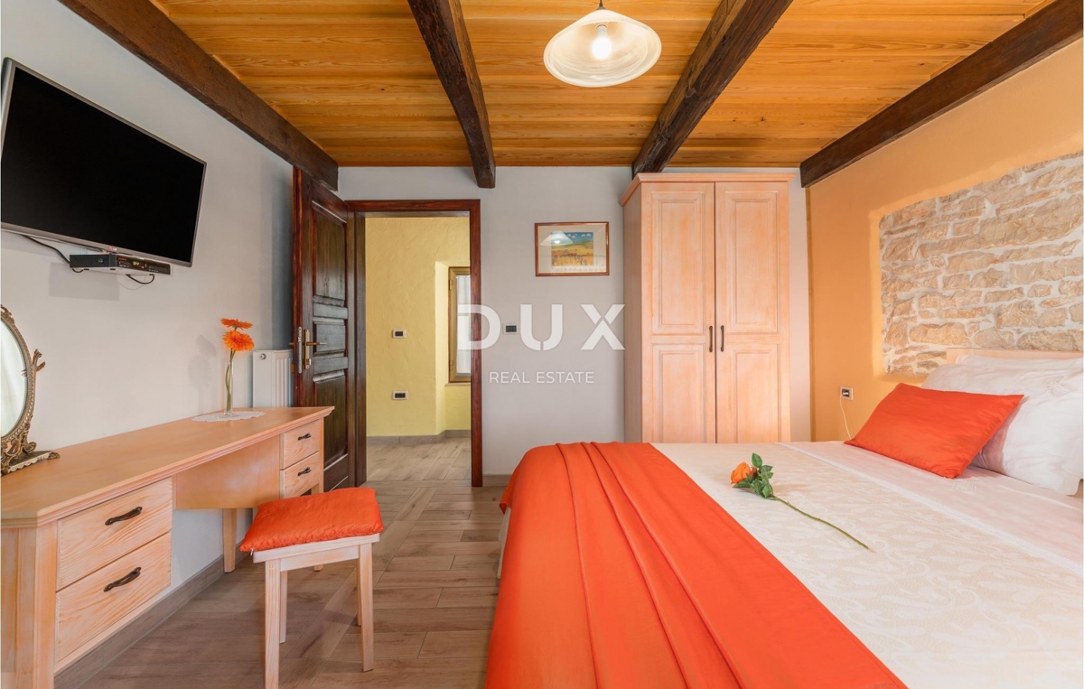 ISTRA, BUJE - Apartmajska hiša z bazenom