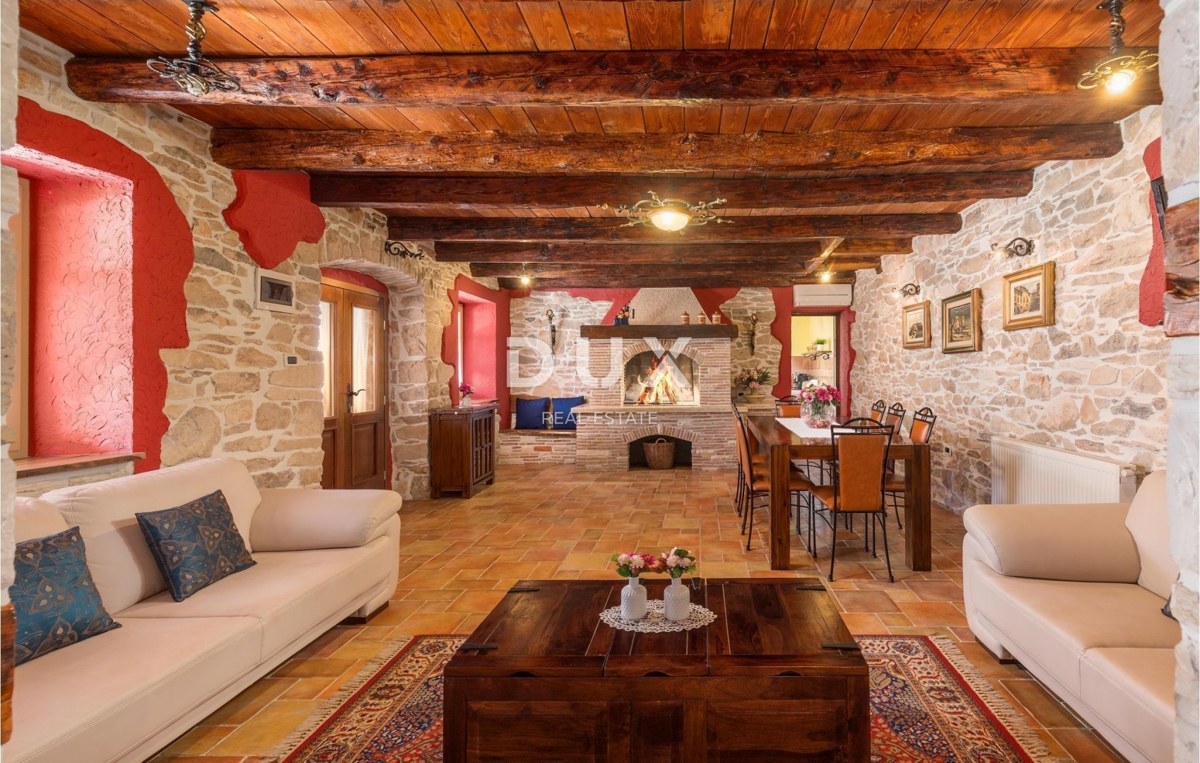 ISTRA, BUJE - Apartmajska hiša z bazenom
