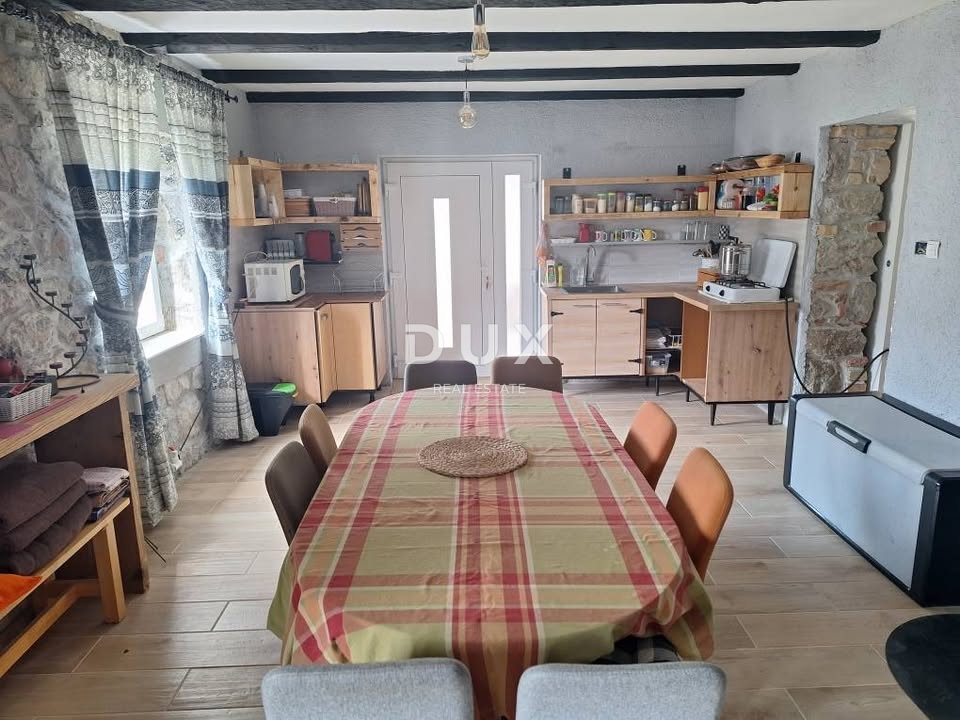 VRBOVSKO - urejena hiša s čudovitim vrtom