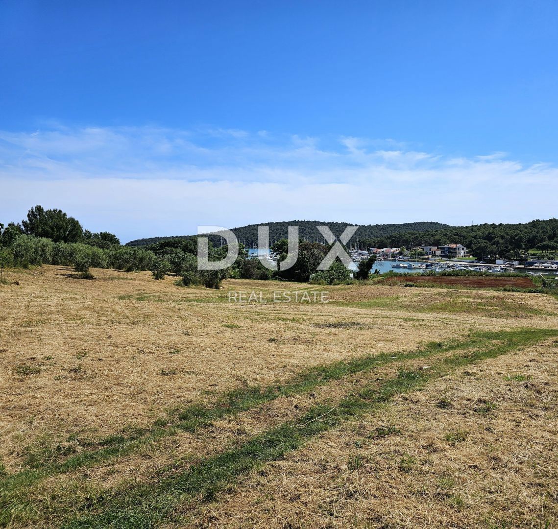 ISTRA, POMER - Urejeno gradbeno zemljišče s pogledom na morje, idealno za gradnjo vile/hiše/družinske hiše