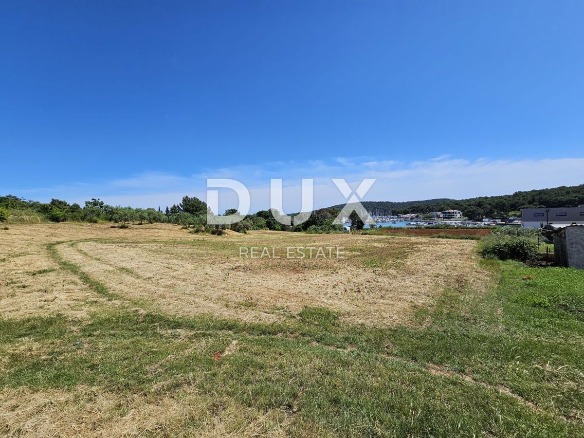 ISTRA, POMER - Urejeno gradbeno zemljišče s pogledom na morje, idealno za gradnjo vile/hiše/družinske hiše