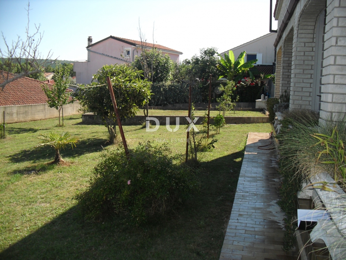 OTOK KRK, ZALIV SOLINE - Samostojna hiša 100 m od morja