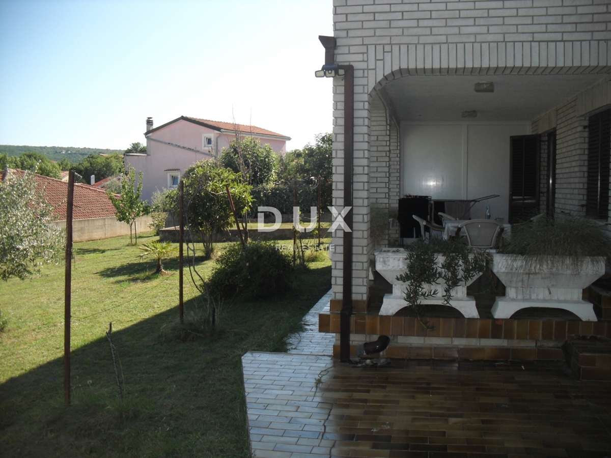 OTOK KRK, ZALIV SOLINE - Samostojna hiša 100 m od morja