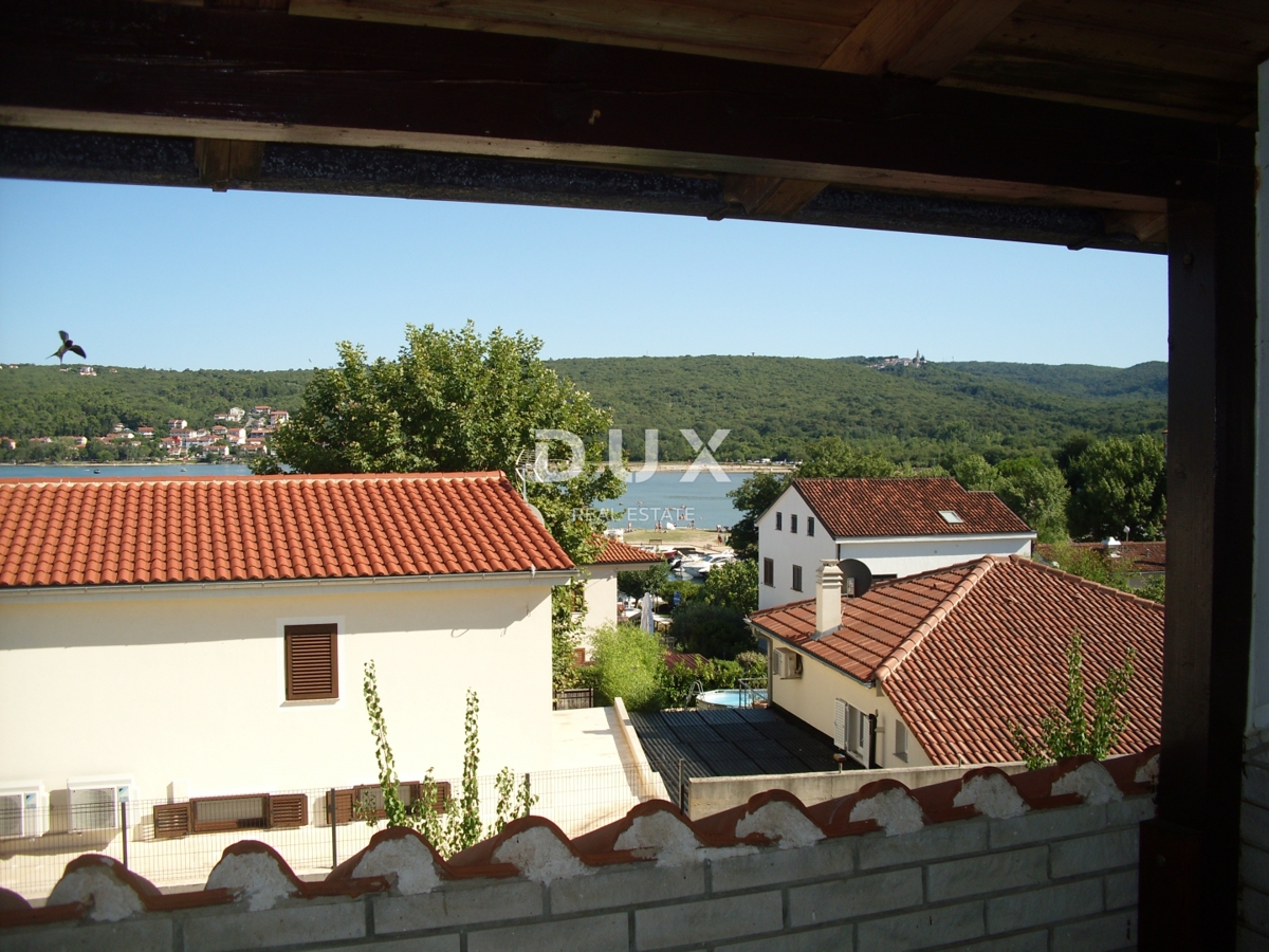 OTOK KRK, ZALIV SOLINE - Samostojna hiša 100 m od morja