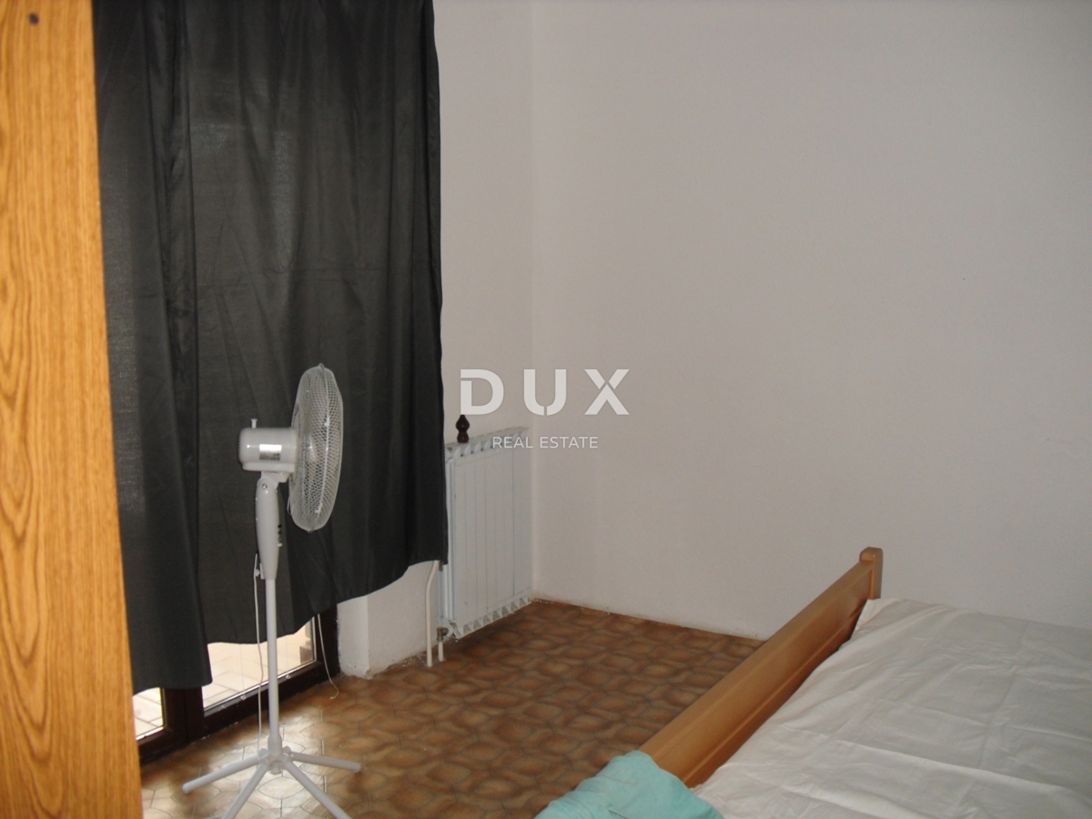 OTOK KRK, ZALIV SOLINE - Samostojna hiša 100 m od morja