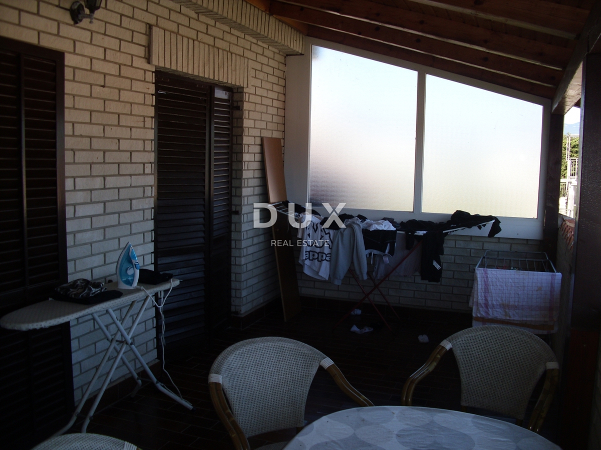 OTOK KRK, ZALIV SOLINE - Samostojna hiša 100 m od morja