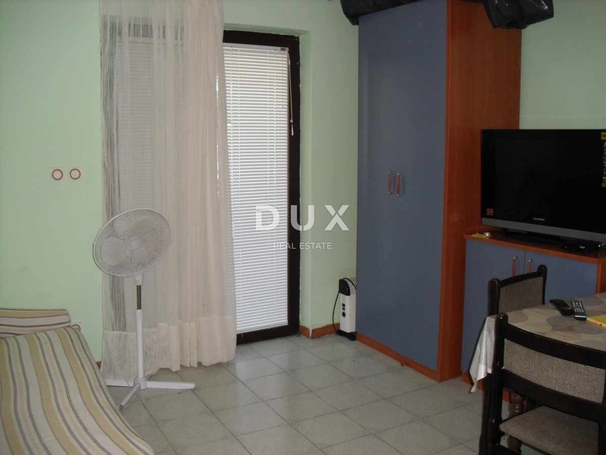 OTOK KRK, ZALIV SOLINE - Samostojna hiša 100 m od morja