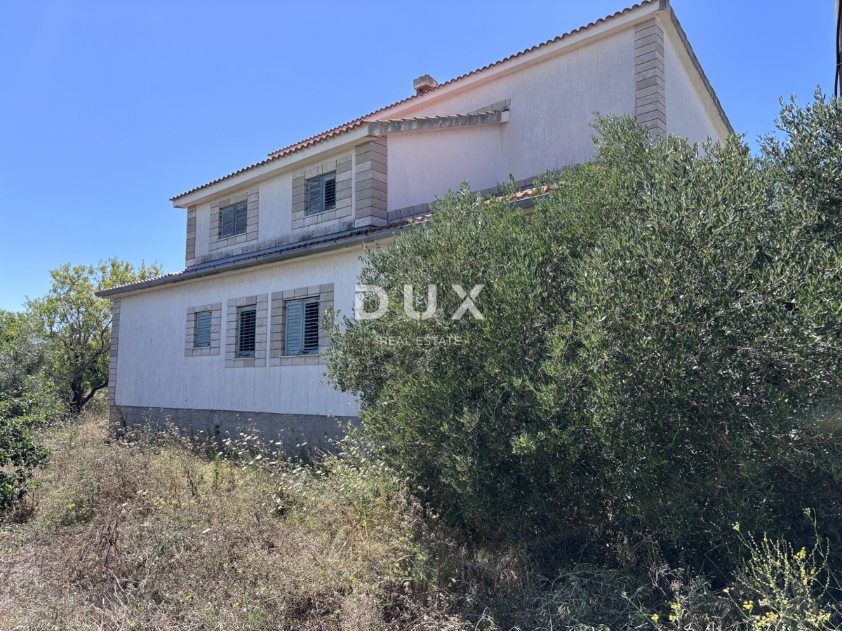 PAŠMAN, NEVIĐANE - Hiša za prenovo 100 m od morja