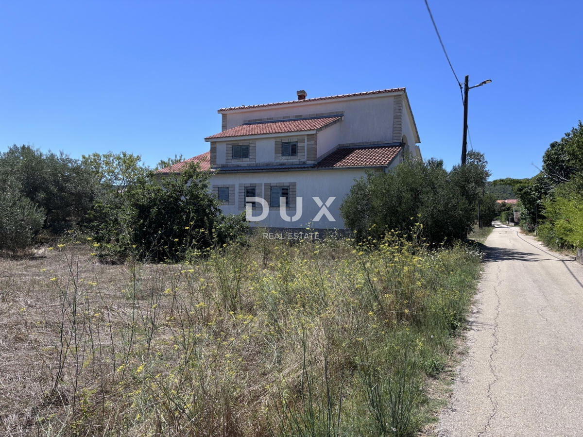 PAŠMAN, NEVIĐANE - Hiša za prenovo 100 m od morja