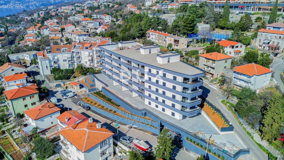 RIJEKA, KANTRIDA - 102 m2 veliko stanovanje v luksuzni novogradnji le 250 metrov od morja z garažo in panoramskim pogledom na morje