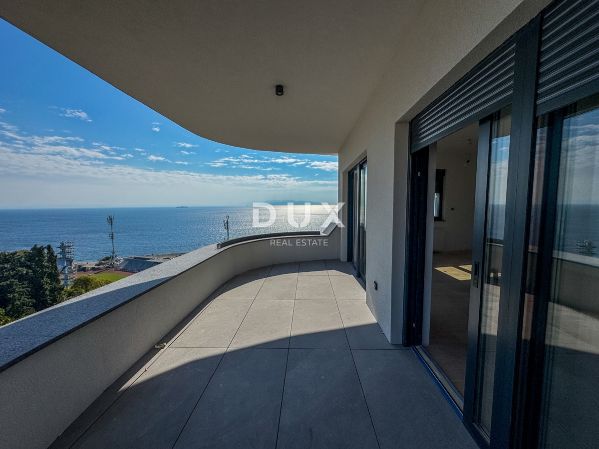 RIJEKA, KANTRIDA - 134 m2 veliko stanovanje v luksuzni novogradnji le 250 metrov od morja z garažo in panoramskim pogledom na morje