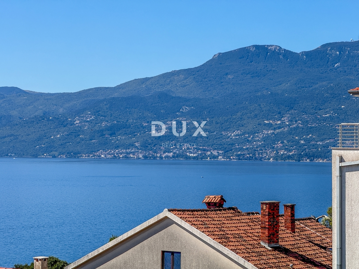 RIJEKA, KANTRIDA - 134 m2 veliko stanovanje v luksuzni novogradnji le 250 metrov od morja z garažo in panoramskim pogledom na morje