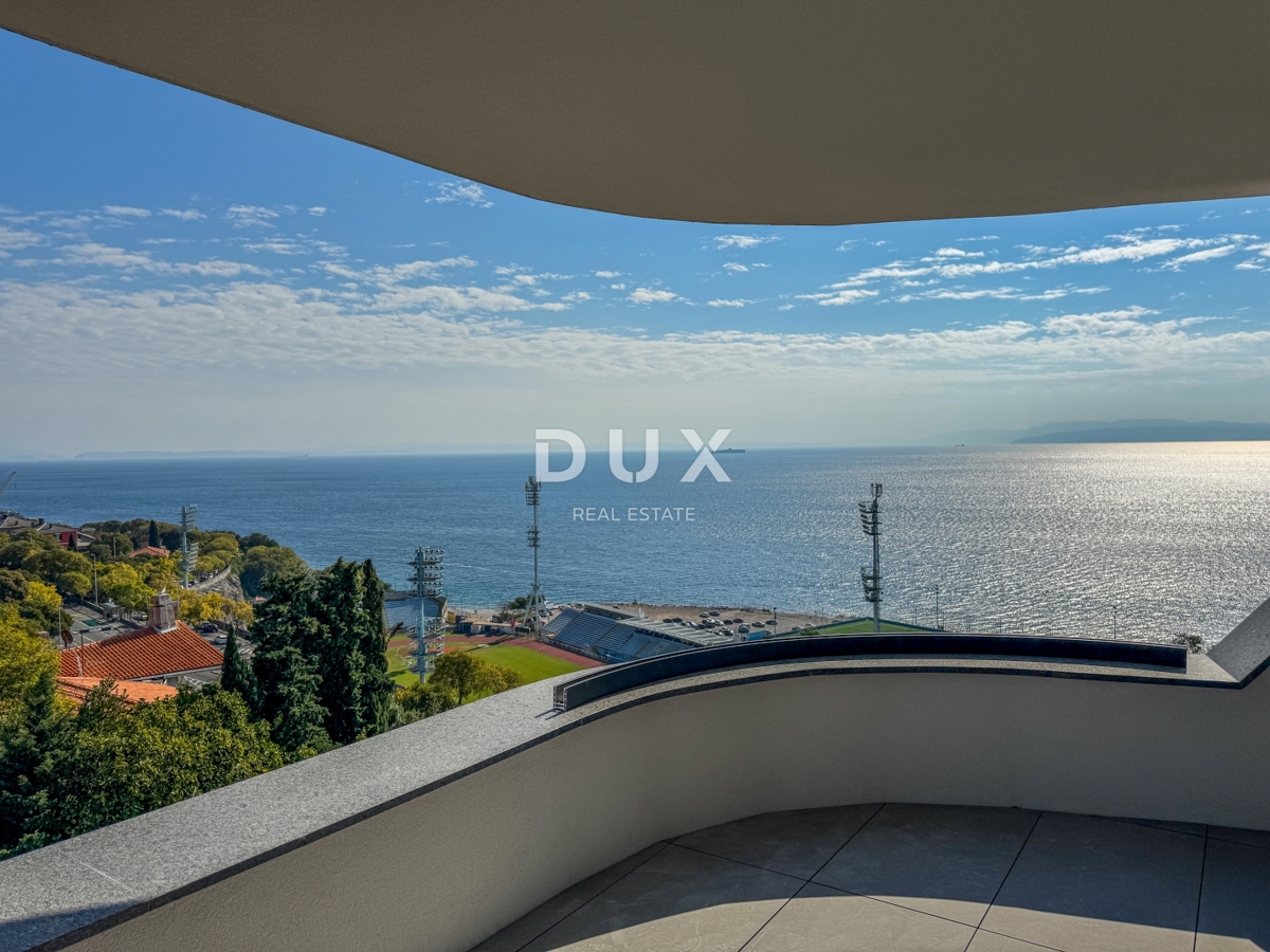 RIJEKA, KANTRIDA - 134 m2 veliko stanovanje v luksuzni novogradnji le 250 metrov od morja z garažo in panoramskim pogledom na morje
