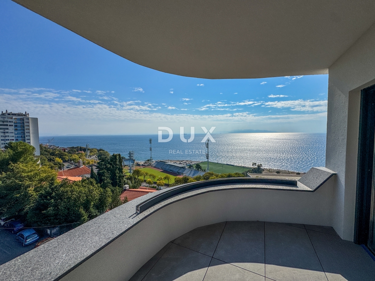 RIJEKA, KANTRIDA - 136 m2 veliko stanovanje v luksuzni novogradnji le 250 metrov od morja z garažo in panoramskim pogledom na morje