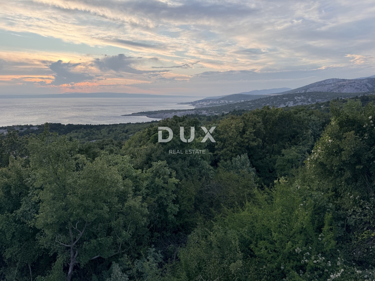 NOVI VINODOLSKI, KLENOVICA - parcela s panoramskim razgledom za vilo ali stanovanjski objekt