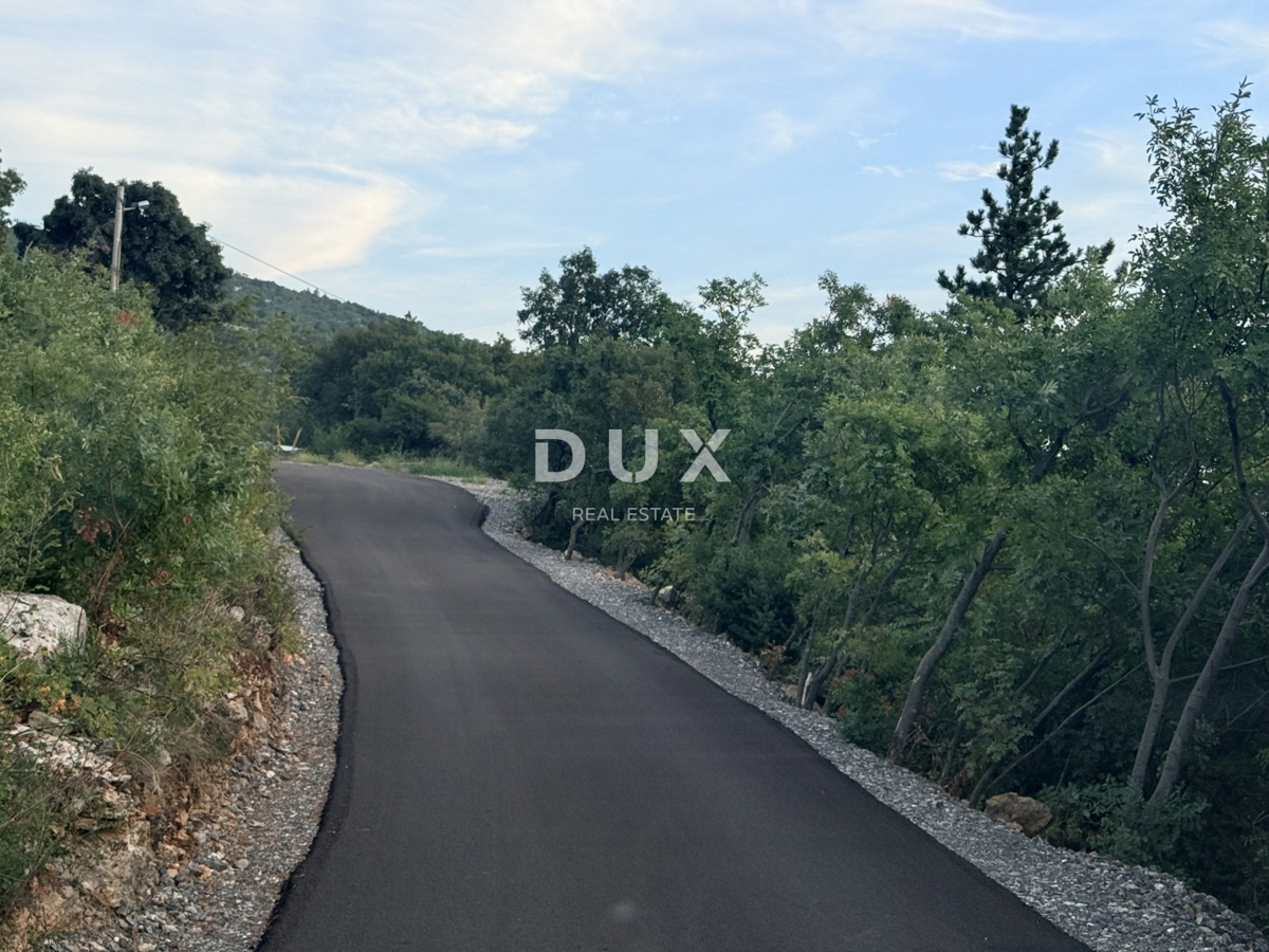 NOVI VINODOLSKI, KLENOVICA - parcela s panoramskim razgledom za vilo ali stanovanjski objekt