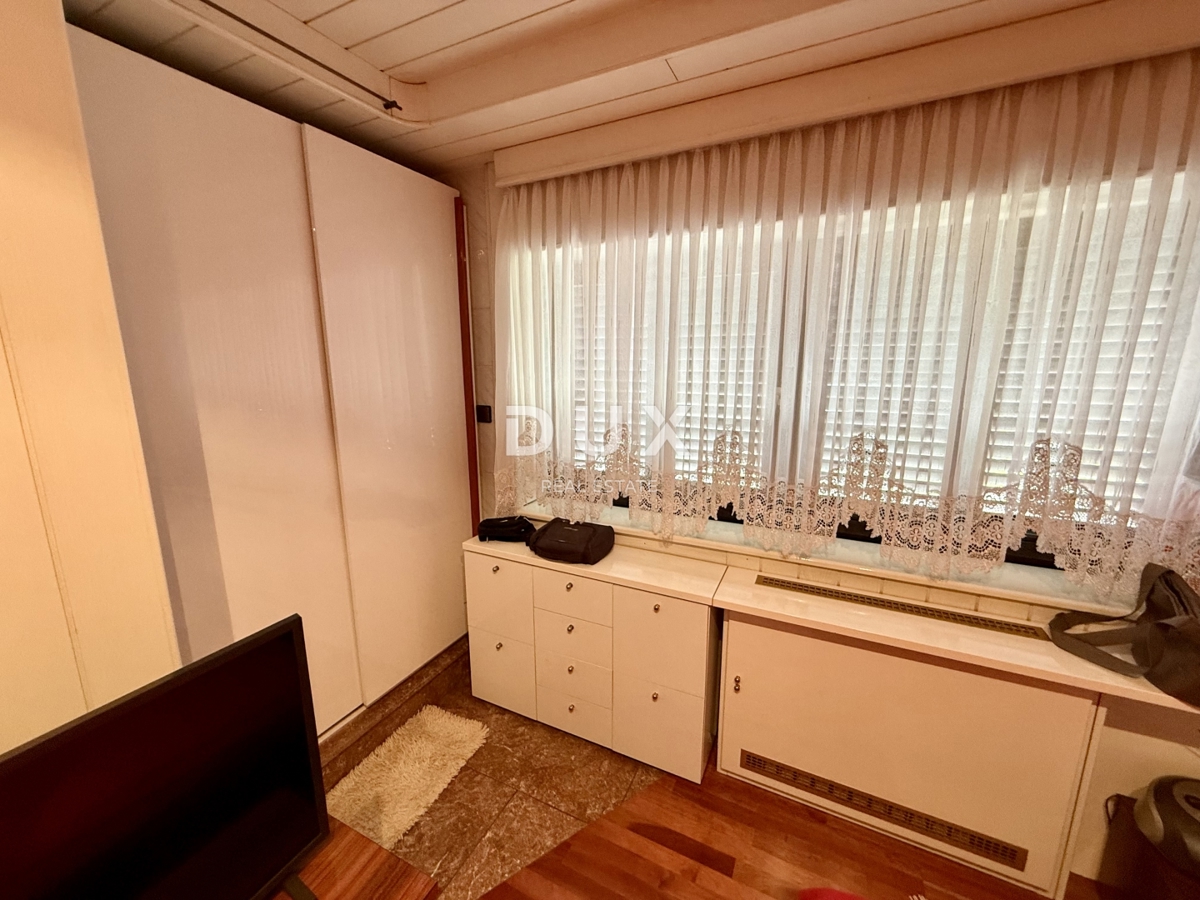 ZAGREB, MAKSIMIR - družinska hiša na odlični lokaciji!