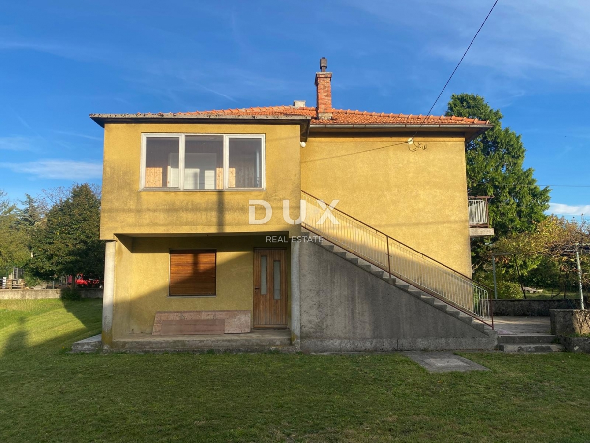 RIJEKA, DRAŽICE, CENTER - samostojna hiša z dvema ločenima stanovanjema na odlični lokaciji + 2.200 m2 GRADBENEGA ZEMLJIŠČA! PRILOŽNOST!